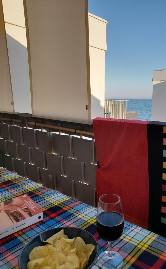 Chez Isabelle Et Virgile Bel Appartement, Avec Vues, A 50M De La Plage Palavas-les-Flots Luaran gambar