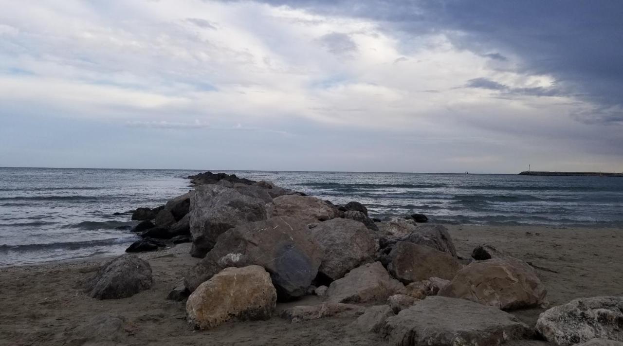 Chez Isabelle Et Virgile Bel Appartement, Avec Vues, A 50M De La Plage Palavas-les-Flots Luaran gambar